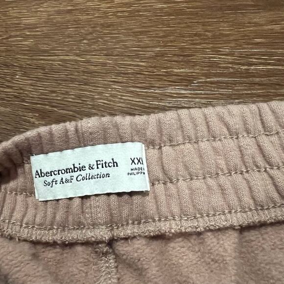 Abercrombie and Fitch shorts - Picture 3 of 6